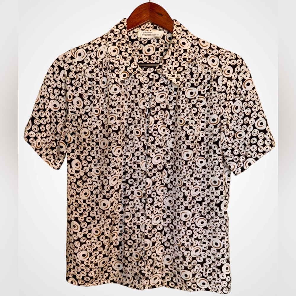 Impressions Black Tan ButtonUp Blouse Short Sleeve, Concentric Circle Pattern LP